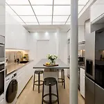 N Sublime Avec Sauna Dans Le 17e דירה