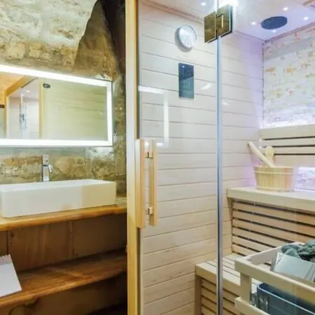 N Sublime Avec Sauna Dans Le 17e Appartement