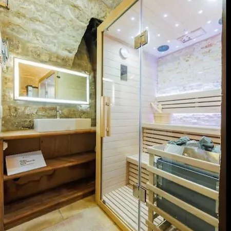 N Sublime Avec Sauna Dans Le 17e Appartement